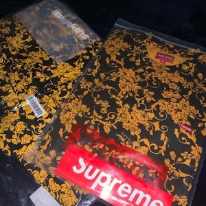 Supreme floral tee and warm up pants bundle !
